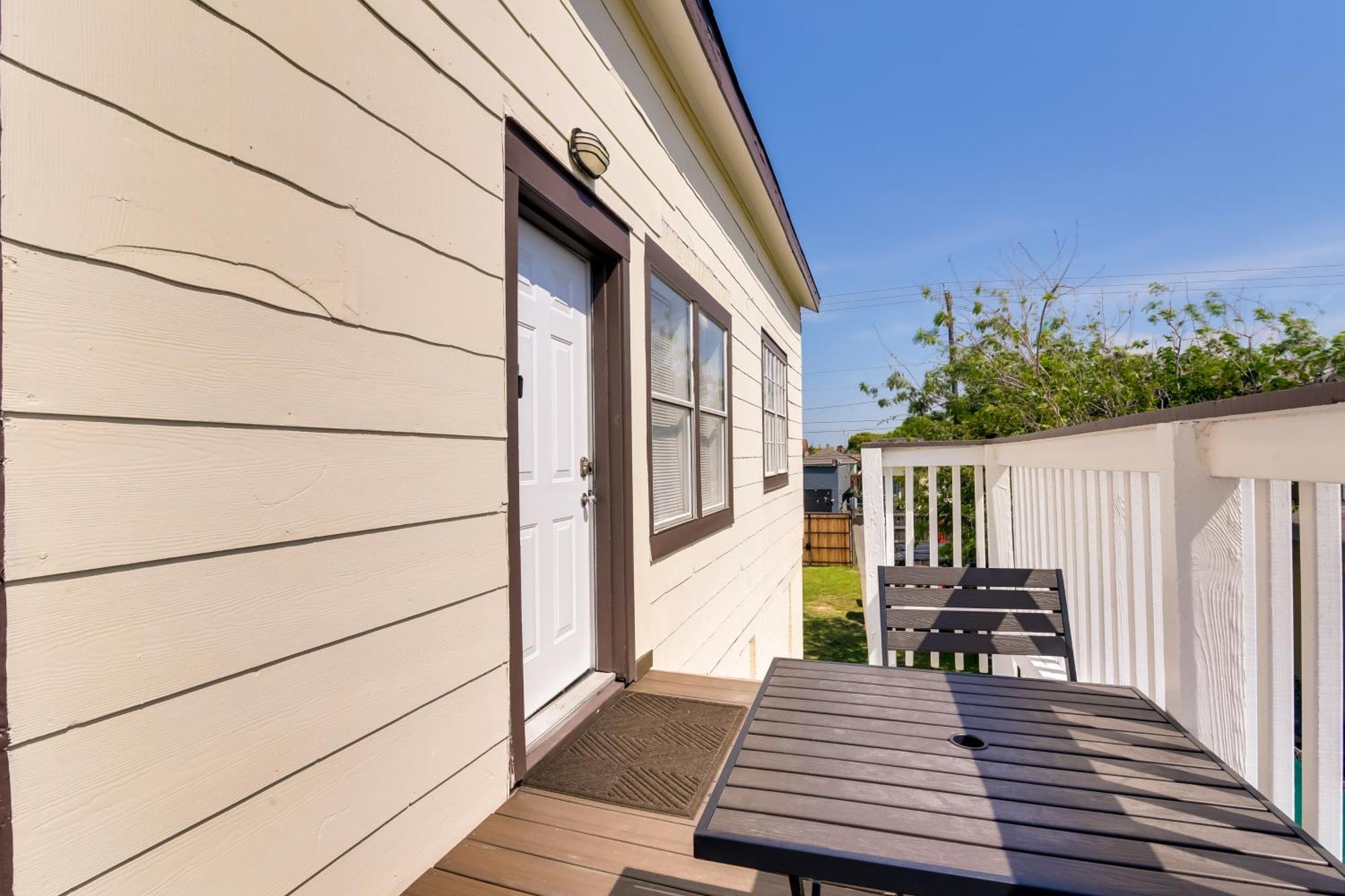 Beautiful Galveston Apt With Deck Less Than 3 Mi To Dtwn! エクステリア 写真