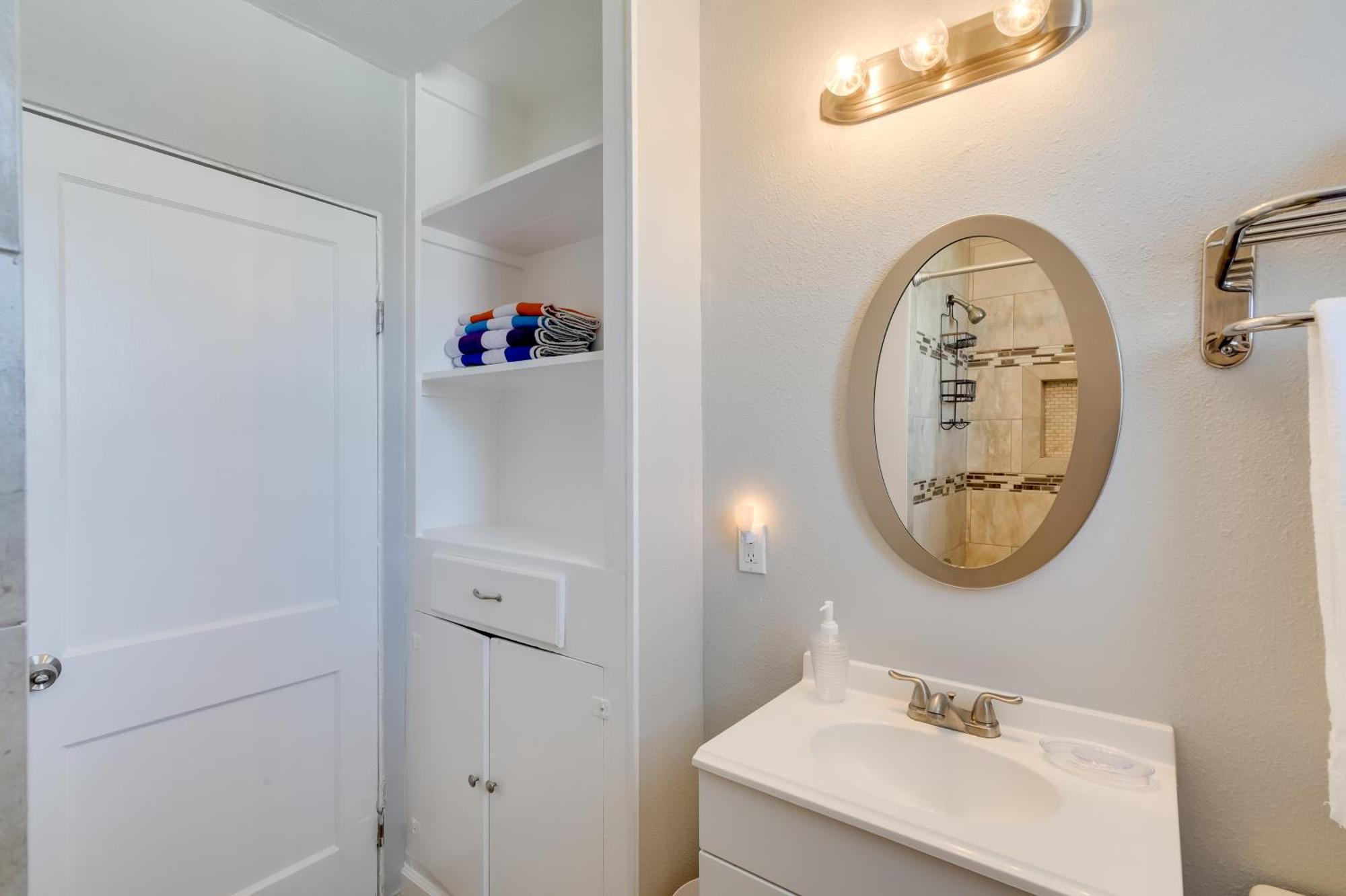 Beautiful Galveston Apt With Deck Less Than 3 Mi To Dtwn! エクステリア 写真